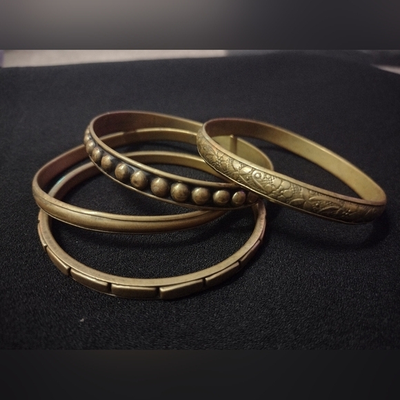 Jewelry - Copper Tone Bangles set of 4